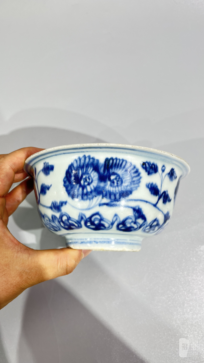 明早期 青花缠枝花卉纹碗 - 图5